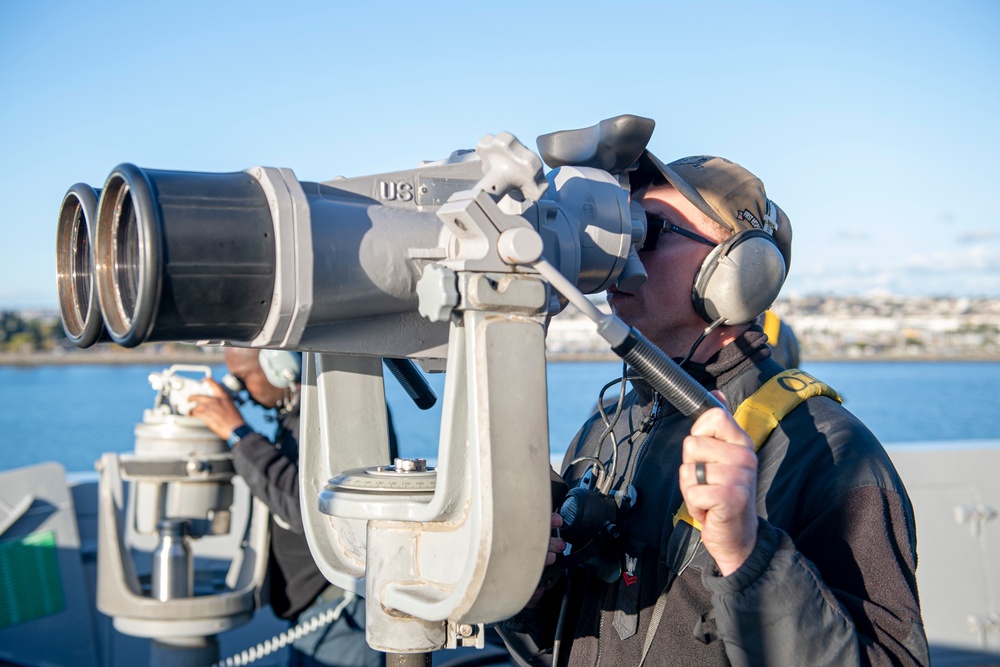 USS Portland (LPD 27) Departs for Artemis Recovery