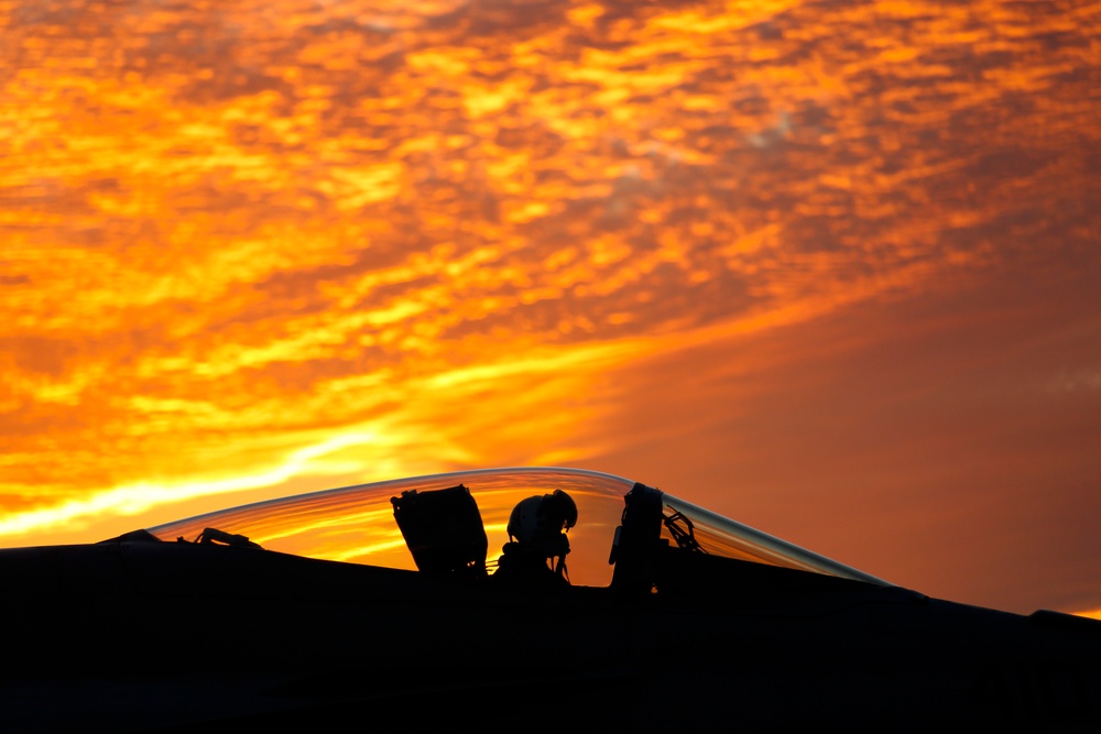 Abraham Lincoln conducts flight operations