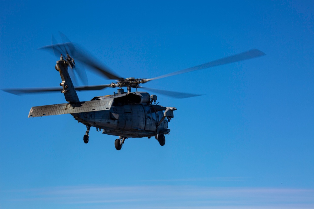 Abraham Lincoln conducts vertical replenishment