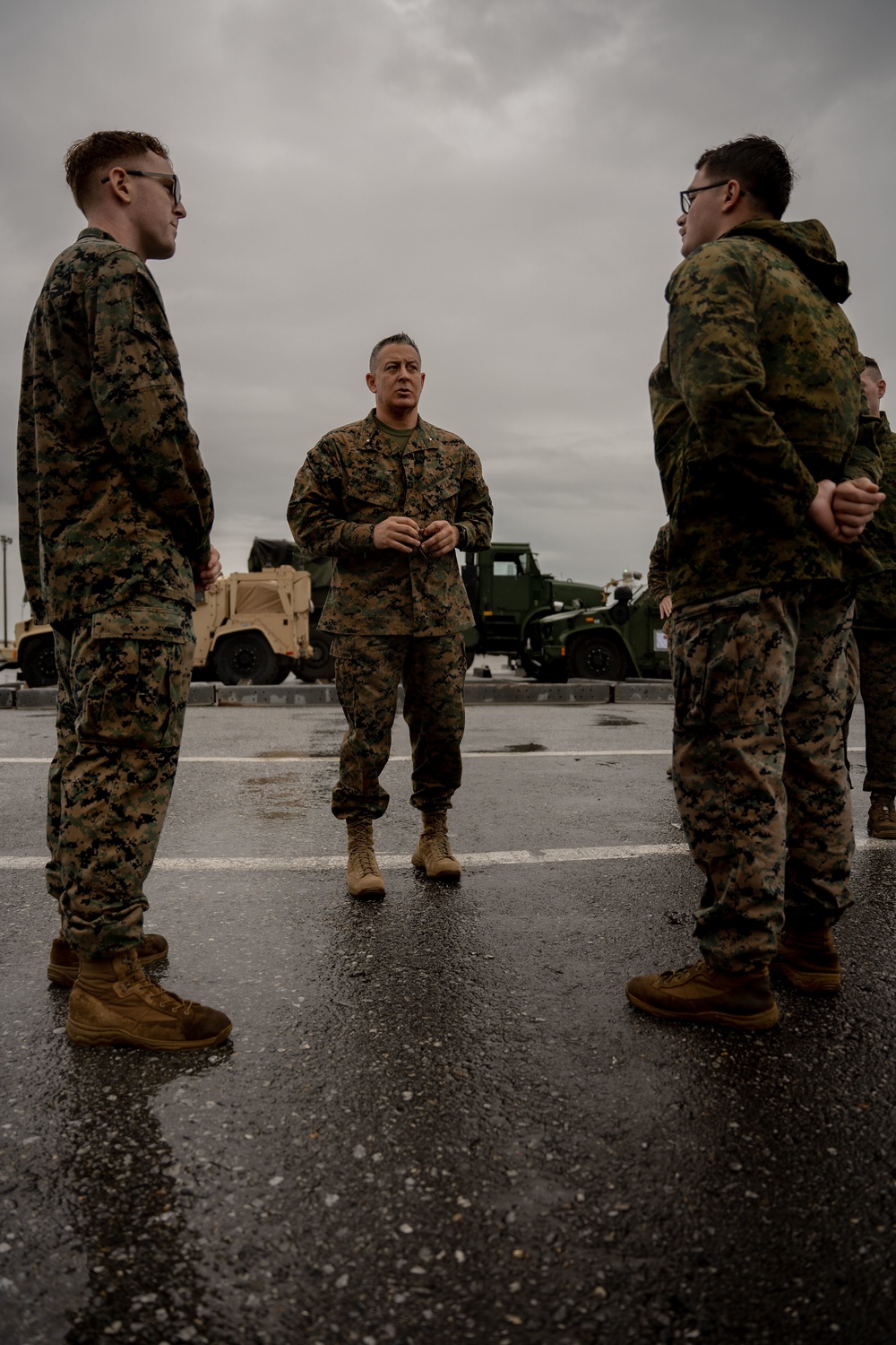 Winter Workhorse 23 | Combat Logistics Battalion 4 Marines load aircraft for Alert Contingency MAGTF Drill