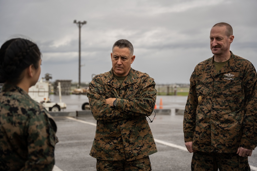 Winter Workhorse 23 | Combat Logistics Battalion 4 Marines load aircraft for Alert Contingency MAGTF Drill