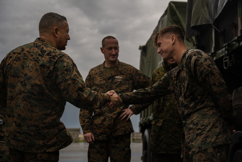 Winter Workhorse 23 | Combat Logistics Battalion 4 Marines load aircraft for Alert Contingency MAGTF Drill