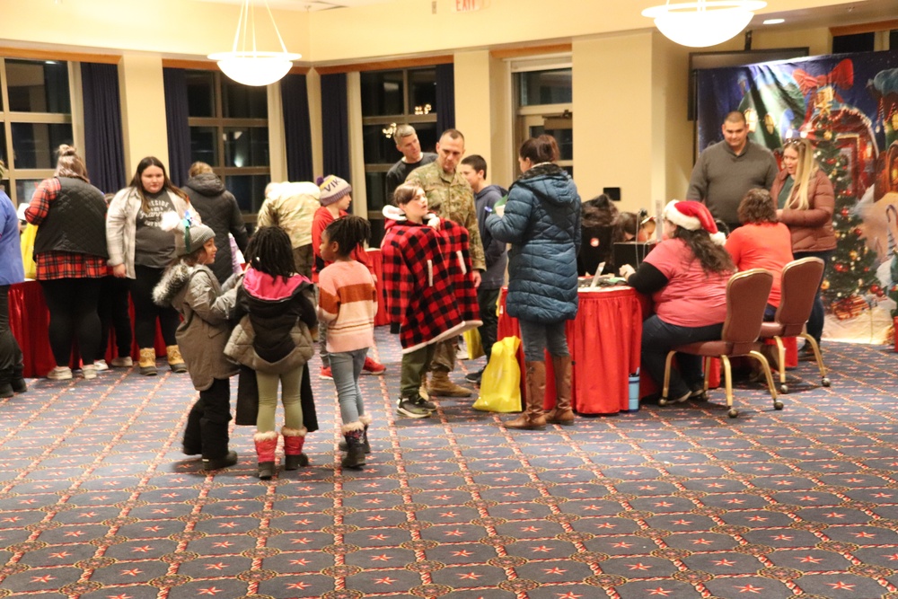 Dozens attend Fort McCoy’s 2022 Christmas Tree Lighting event