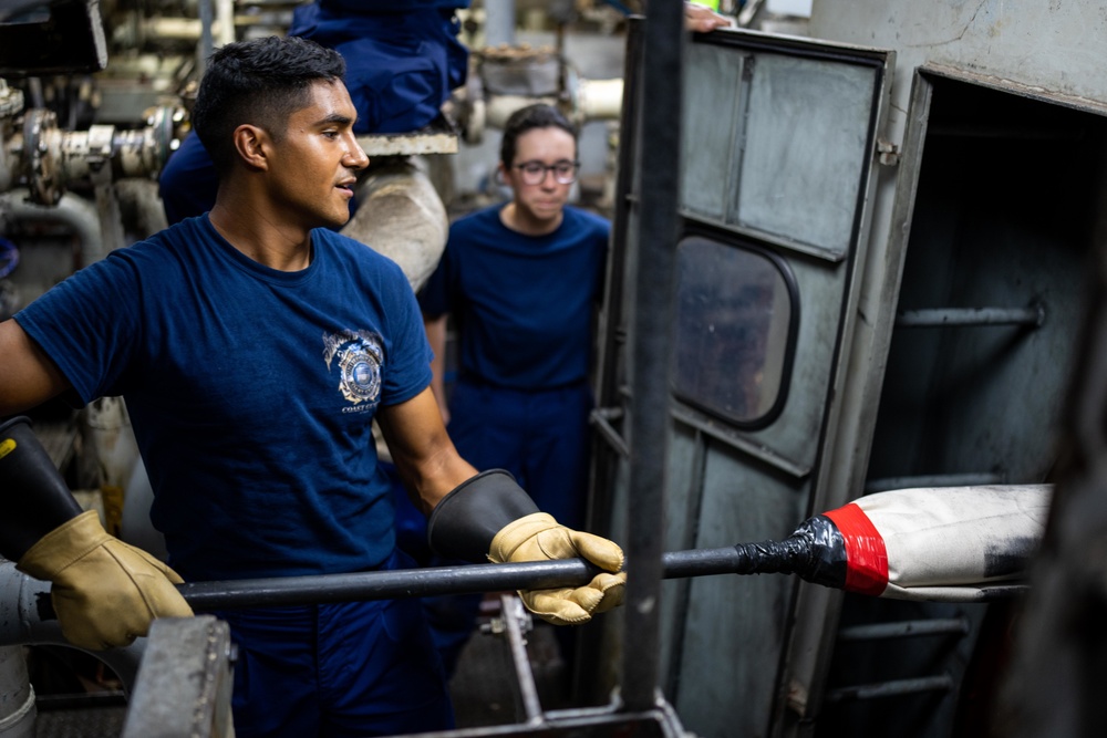 Coast Guard Cutter Polar Star’s (WAGB 10) engineers hard at work