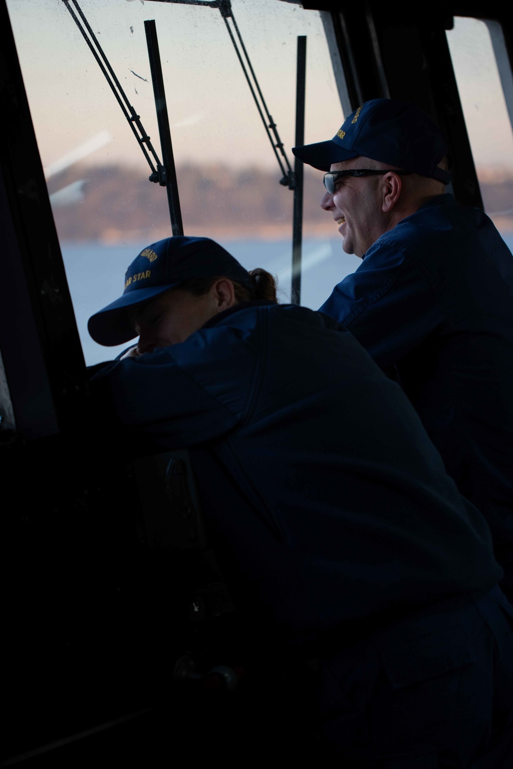 Coast Guard Cutter Polar Star (WAGB 10) departs Seattle