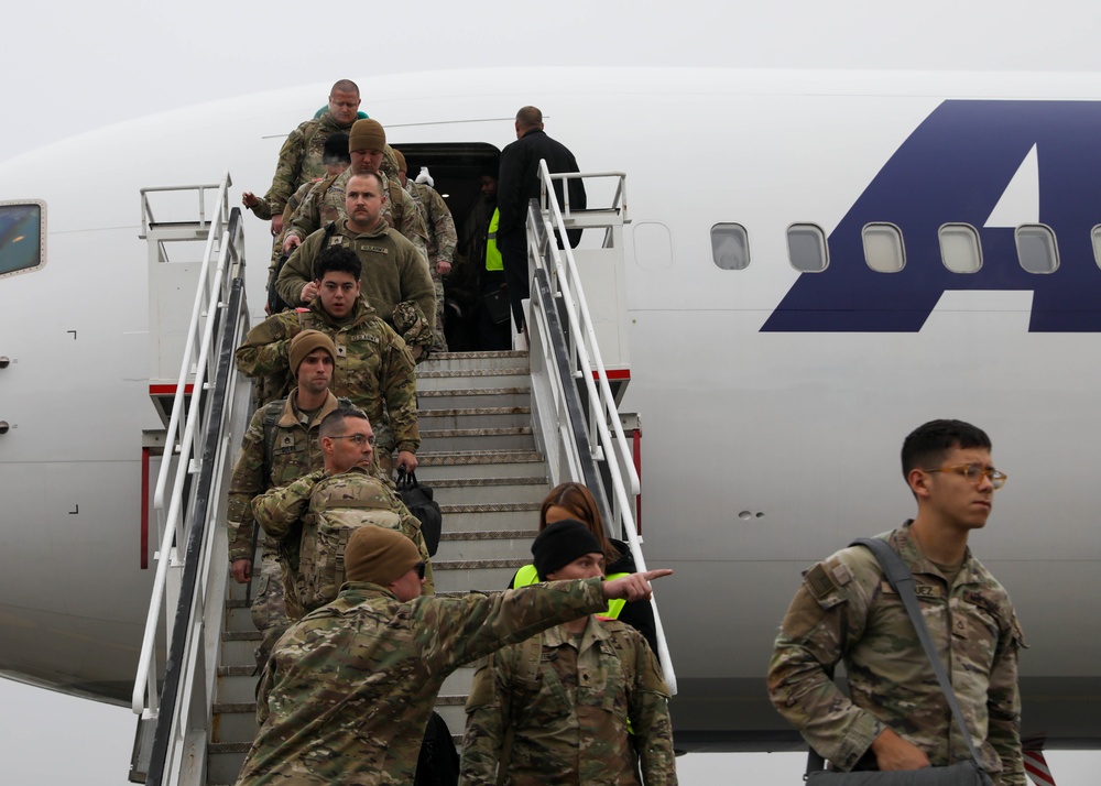 2ABCT, 1ID arrives in Poland to support V Corps