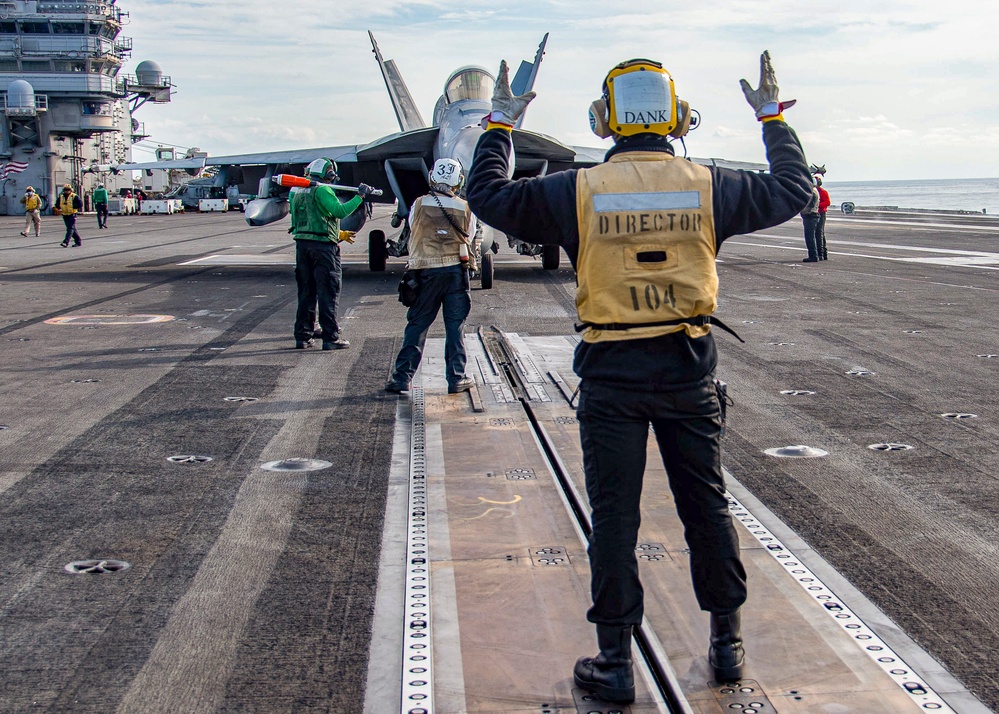 USS Ronald Reagan (CVN 76) conducts flight operations