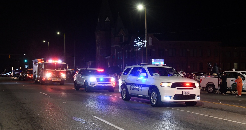 Arnold AFB participates in Tullahoma Christmas Parade