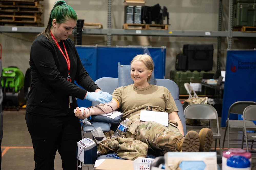 Airmen donate blood