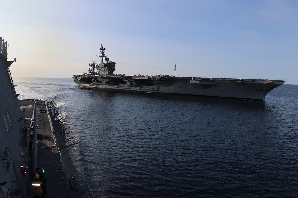 USS Kansas City (LCS 22) Conducts Ship-to-Ship Refueling with USS Abraham Lincoln (CVN 72)