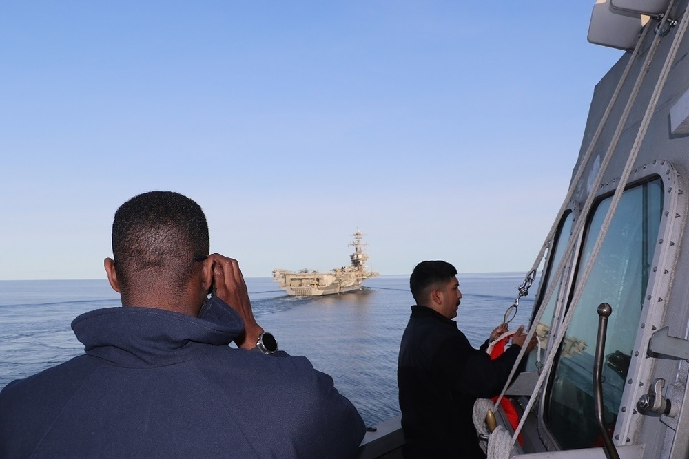 dvids-images-uss-kansas-city-lcs-22-conducts-ship-to-ship