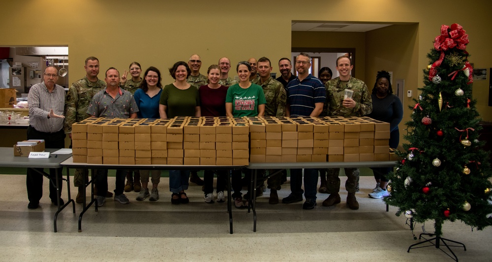 Team Charleston helps spread holiday cheer to dorm Airmen