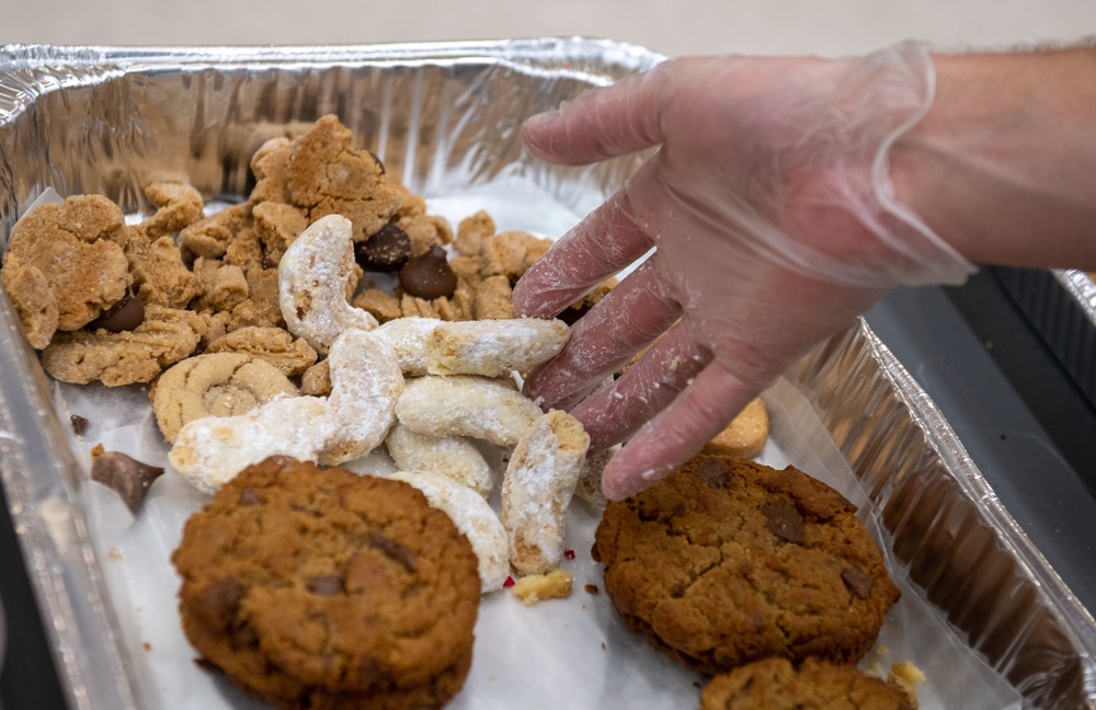 Team Charleston helps spread holiday cheer to dorm Airmen