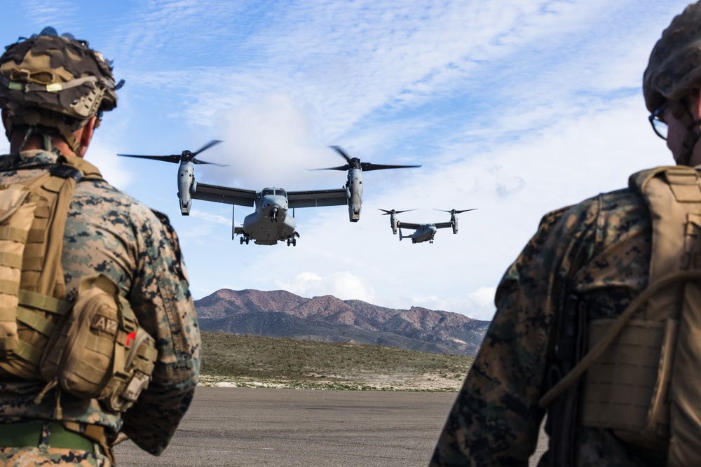 Marines conduct air assault as part of Steel Knight 23