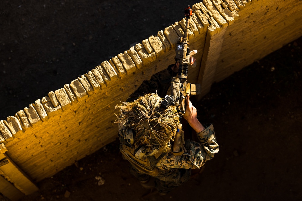 Marines conduct air assault as part of Steel Knight 23