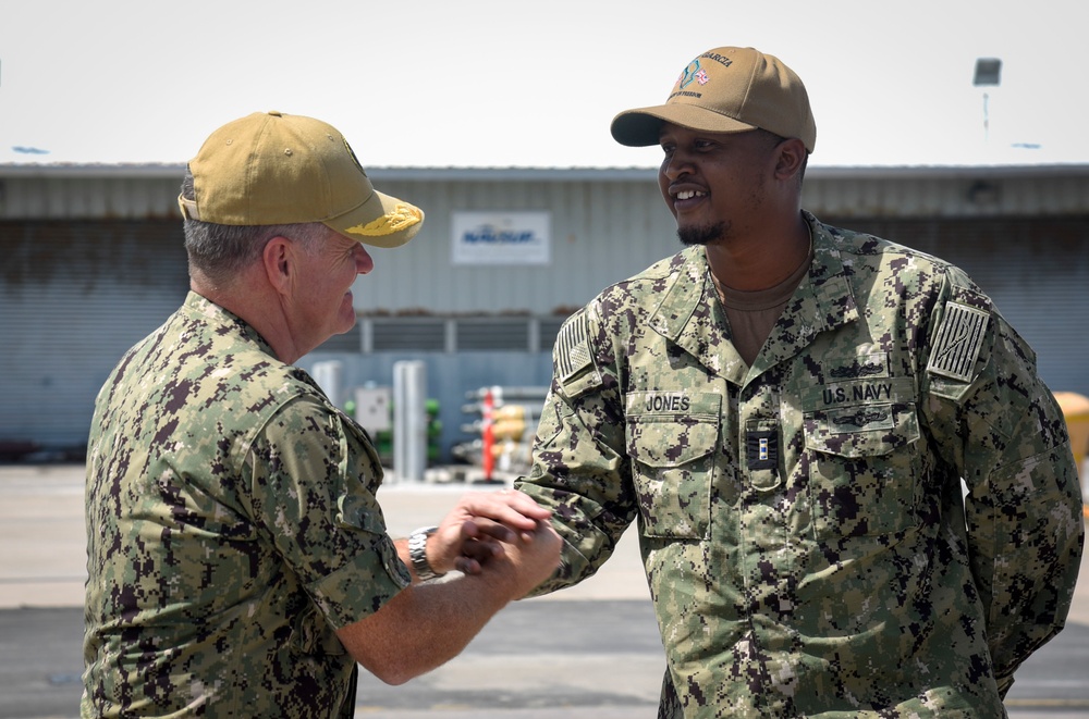 Pacific Fleet Commander Visits Troops in Diego Garcia