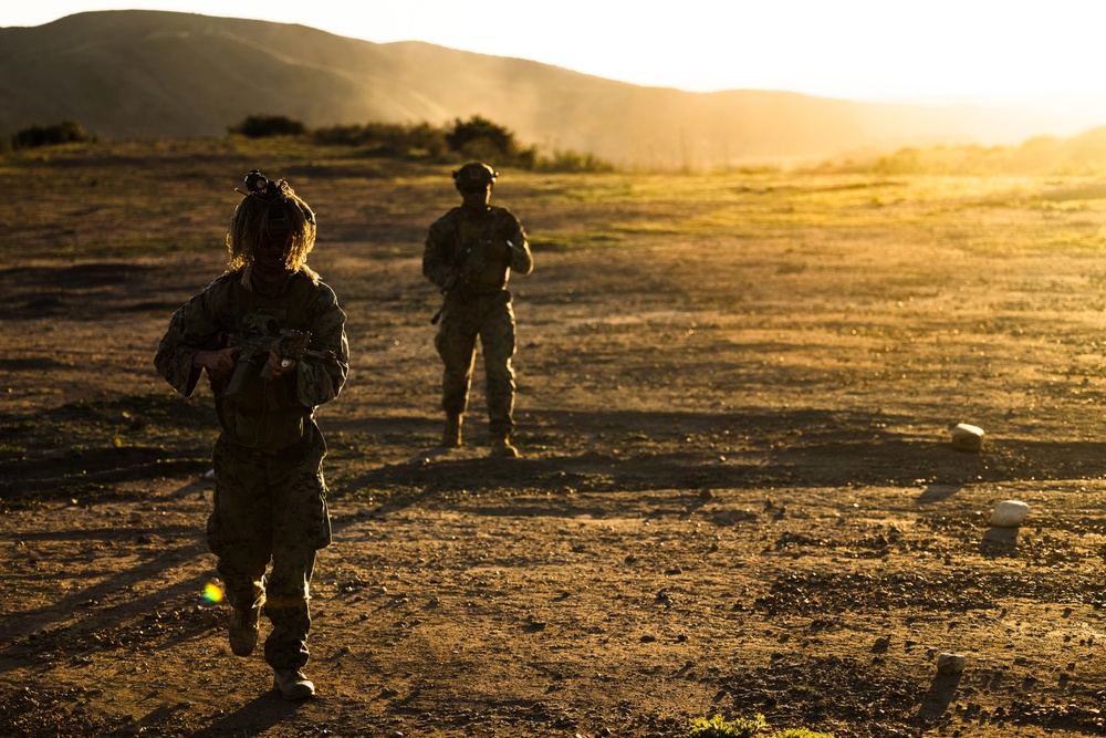 Marines conduct air assault as part of Steel Knight 23