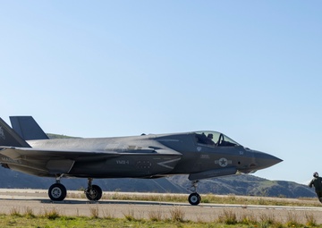 Steel Knight 23: F-35B Lightning II Landing at HOLF