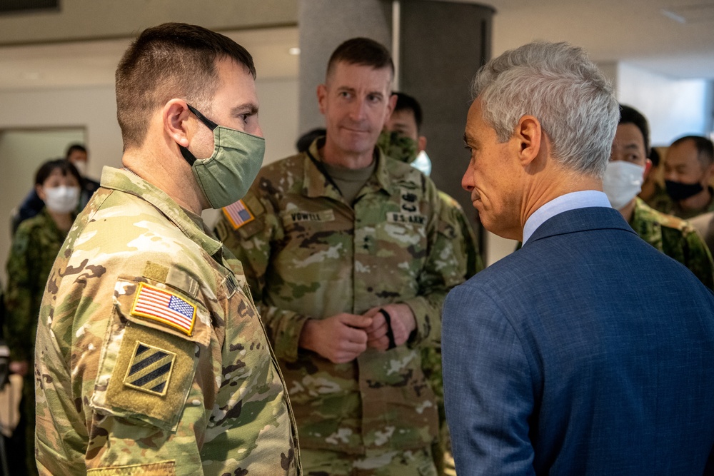 U.S. Ambassador to Japan visits Camp Asaka during YS83