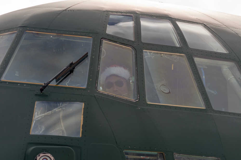 U.S. Air Force officer builds trust with partner nation aircrew during Operation Christmas Drop