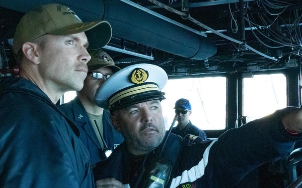 USS Truxtun (DDG 103) Departs Toulon, France