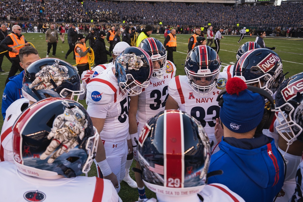 SECDEF Attends Annual Army-Navy Game