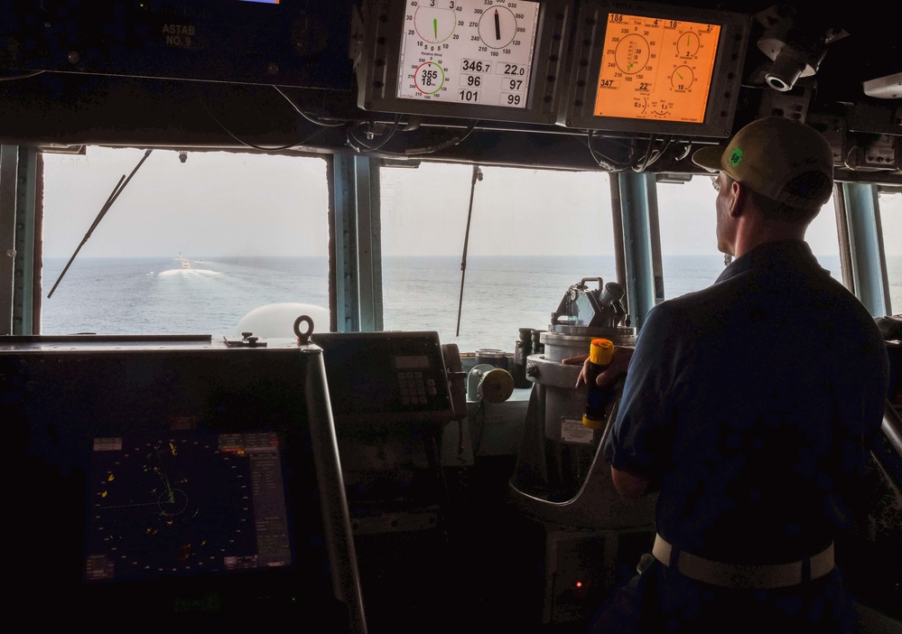 USS The Sullivans (DDG 68) Transit the Strait of Hormuz