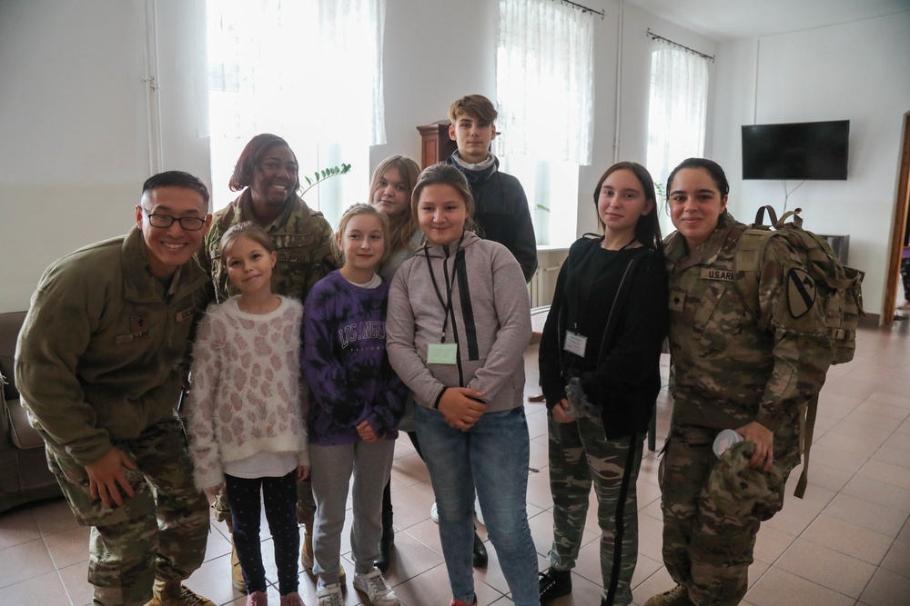 GREYWOLF Troopers Visit Polish Students