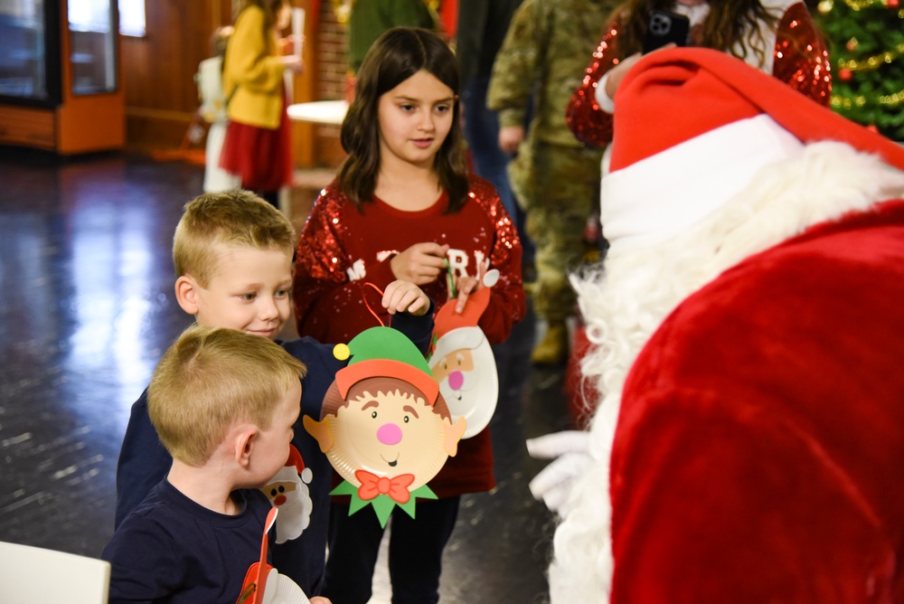 Santa Visits the 117th Air Refueling Wing 2022