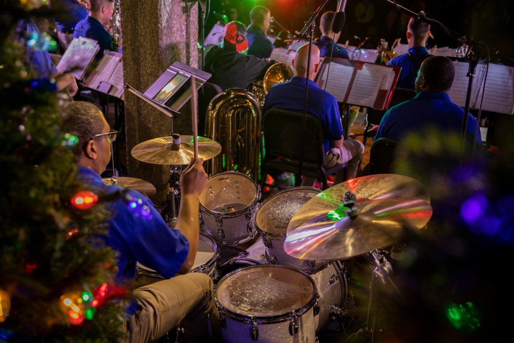 3rd Infantry Division Band perform at Savannah's Christmas on the River
