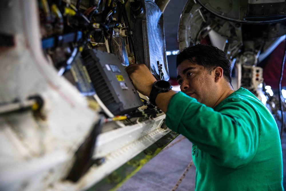 Daily Operations Onboard USS George H.W. Bush (CVN 77)