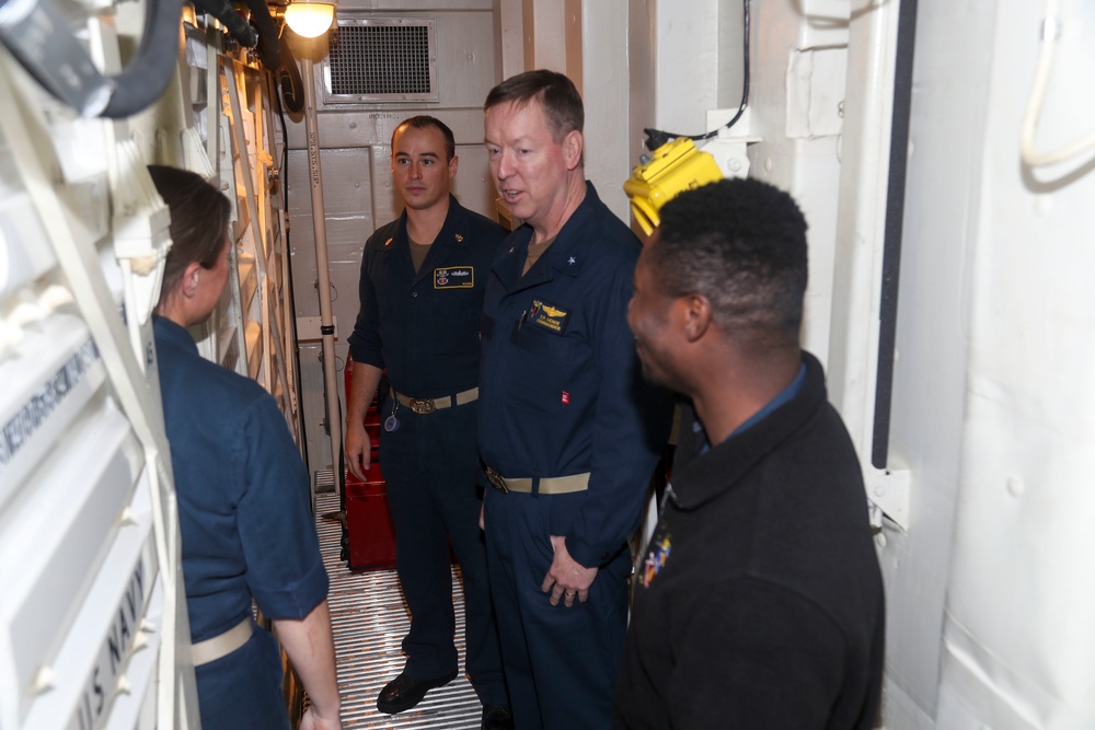 Rear Adm. Kevin Lenox visits USS Gridley