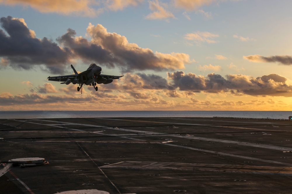 Abraham Lincoln conducts flight operations