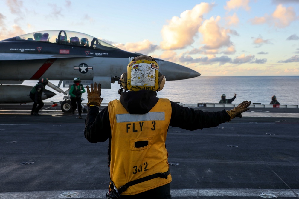 Abraham Lincoln conducts flight operations