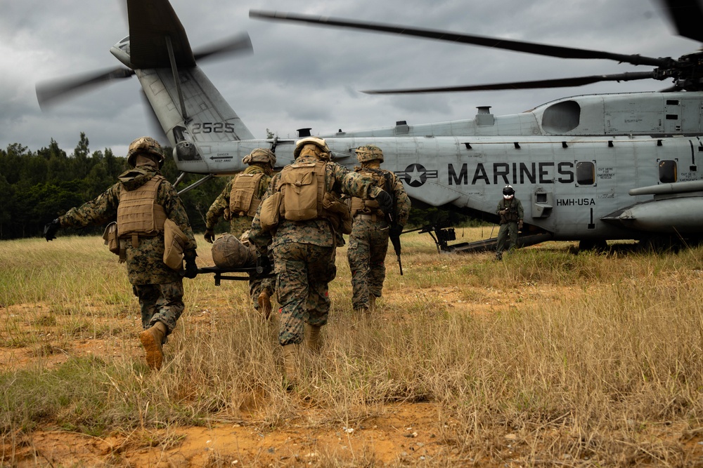 3d Transportation Battalion conducts simulated casualty evacuation drills with Marine Heavy Helicopter Squadron 465