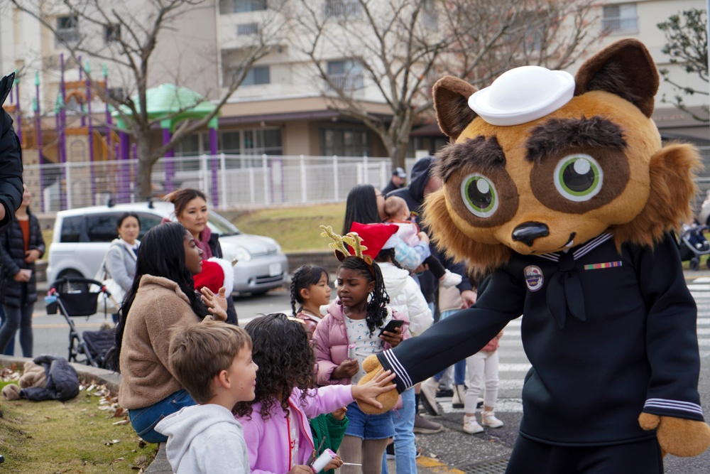 CFAY MWR Hosts Ikego Holiday Parade