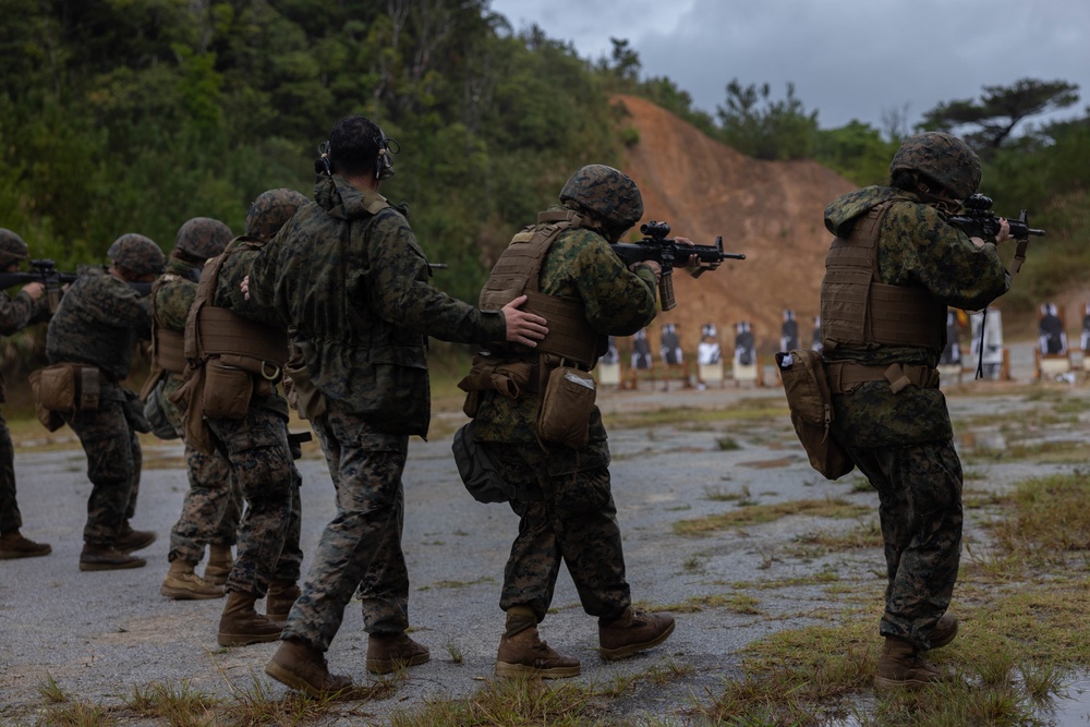 Combat Logistics Regiment 3 Marines conduct Rifle Range Training during exercise Winter Workhorse 