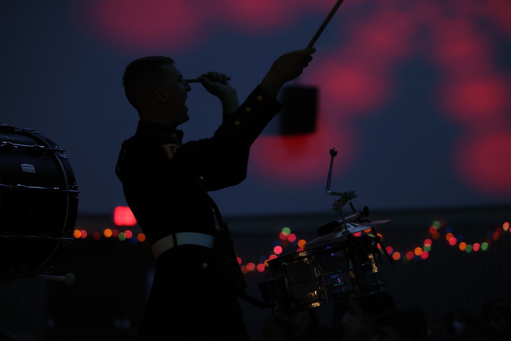 III MEF Band Conducts Holiday Concert