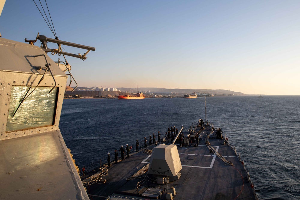 USS Nitze departs Aqaba, Jordan