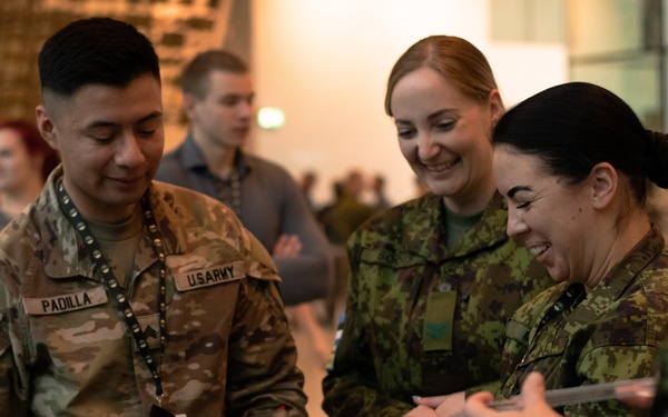 Soldiers learn about canine medical training in Estonia