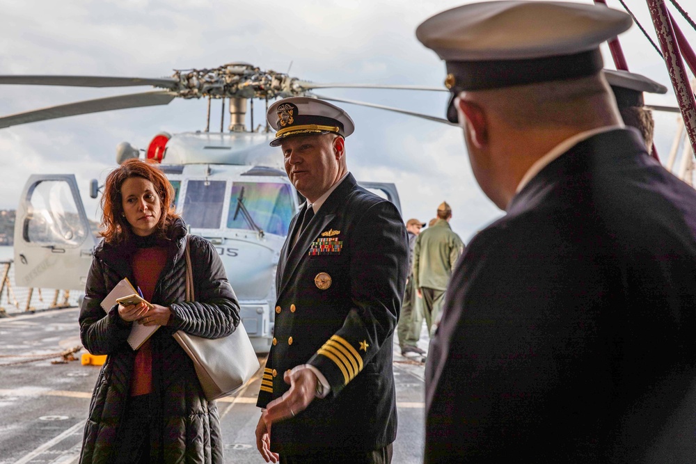 USS Leyte Gulf (CG 55) Welcomes Distinguished Visitors in Koper, Slovenia