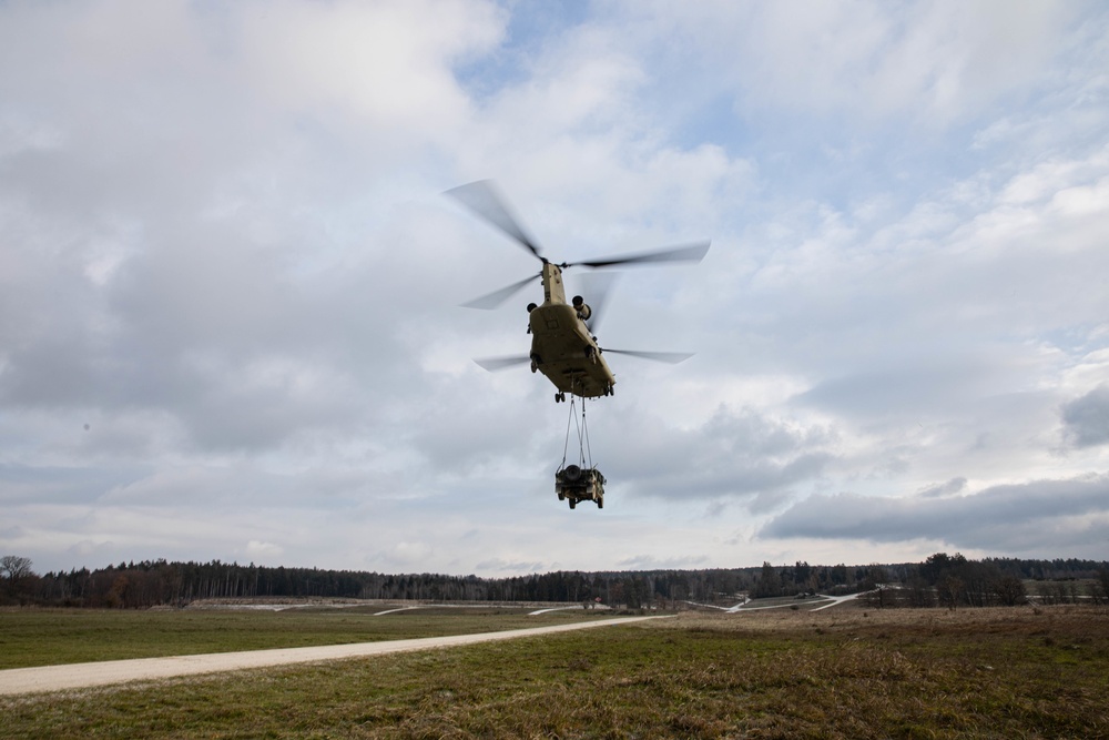 2BCT conducts sling load operations