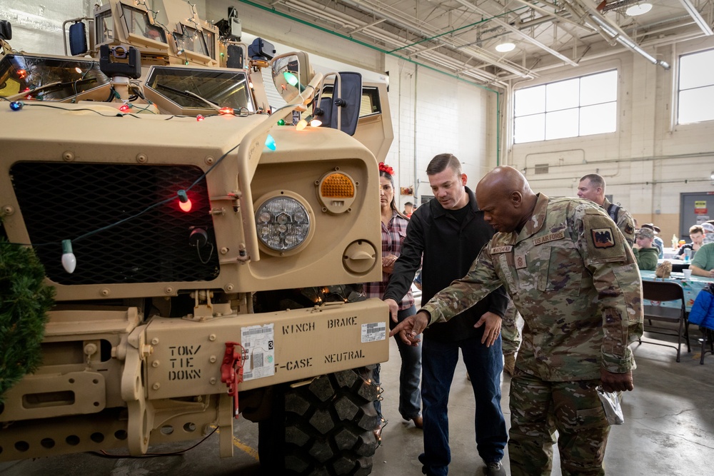 National Guard SEA visits Kentucky soldiers