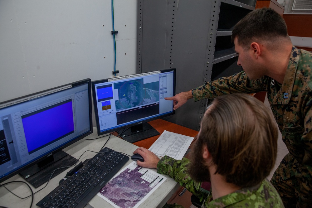 U.S. Marines work with the Canadian Army