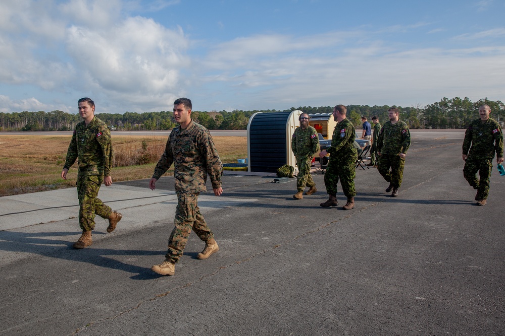 U.S. Marines work with the Canadian Army