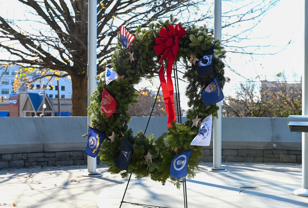 South Carolina National Guard participates in wreath laying ceremony in honor of fallen service members