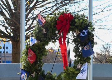 South Carolina National Guard participates in wreath laying ceremony in honor of fallen service members