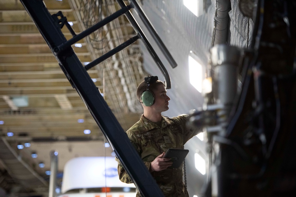 Aircrew delivers U.S.-French satellite for NASA