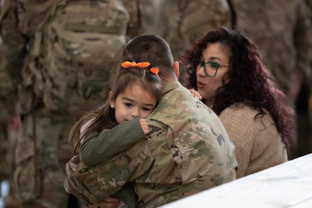 XVIII Airborne Corps Soldier and Daughter