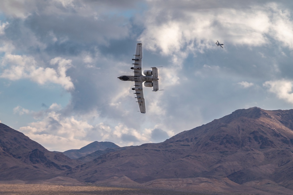 422 TES A-10S On the NTTR